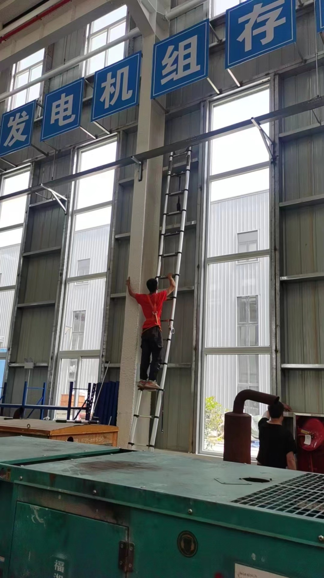 厂房安装高空监控摄像头图片