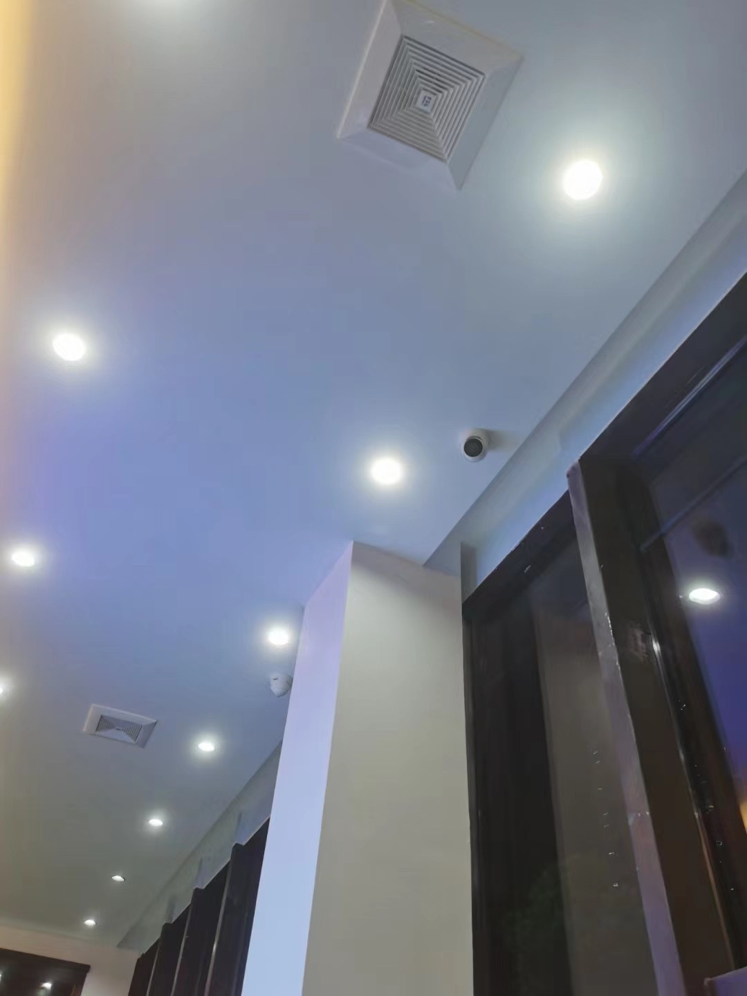 半球监控摄像头图片